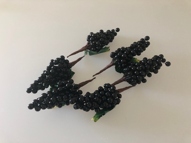 RACIMO UVA NEGRA PEQ 6UDS