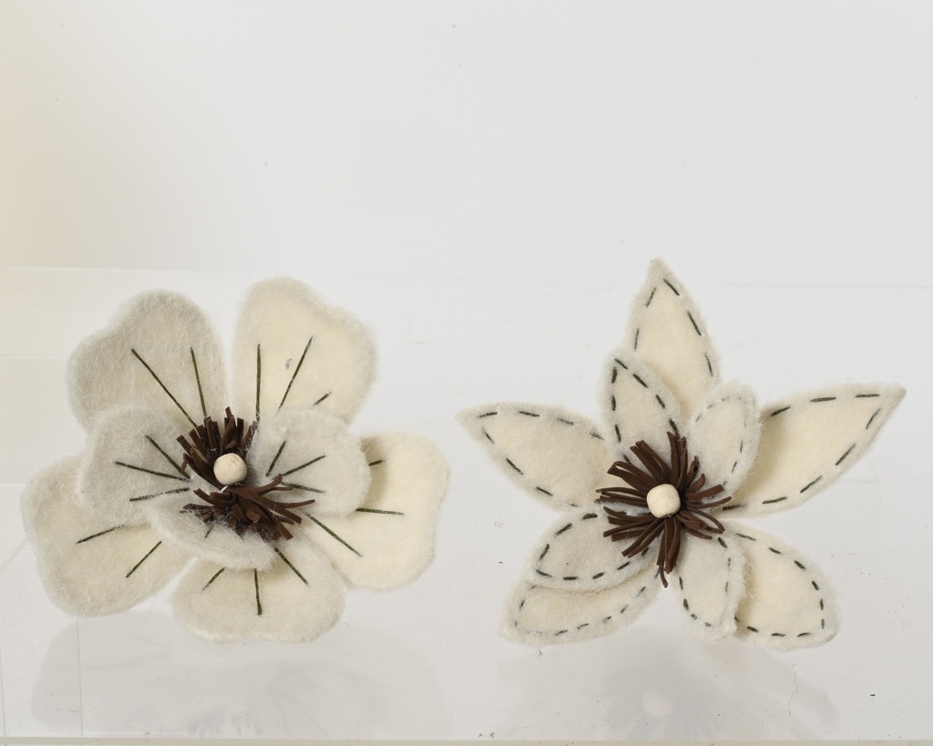 ***FLOWER POLYESTER WOOL WHITE dia20.00cm