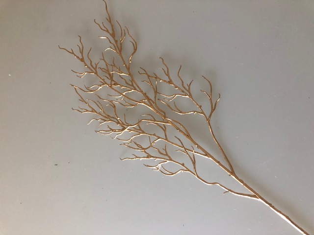 RAMA DORADA TIPO ALGA 50CM